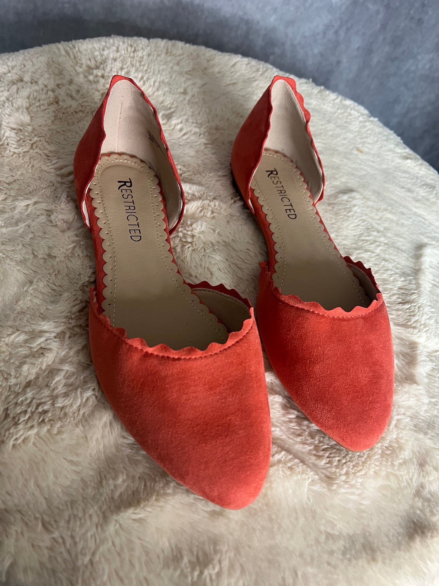 Scalloped Red Flats Size 7.5