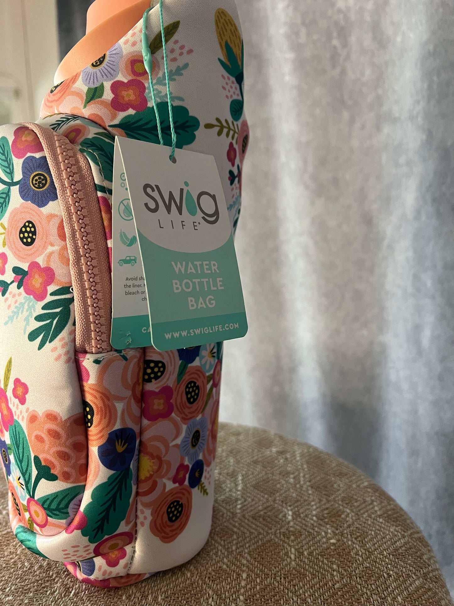 Swig Life Bottle + Carrier Bag