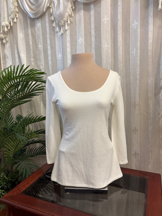 White House Black Market Textured Scoop Neck Top – Size XS (New with Tags)