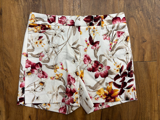 White House Black Market Floral Print Shorts – Size 0 (New with Tags)