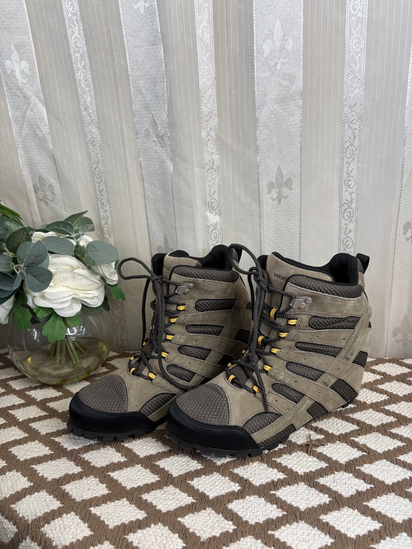Merrell Moab Wedge Waterproof Hiking Boots – Women’s Size 8.5